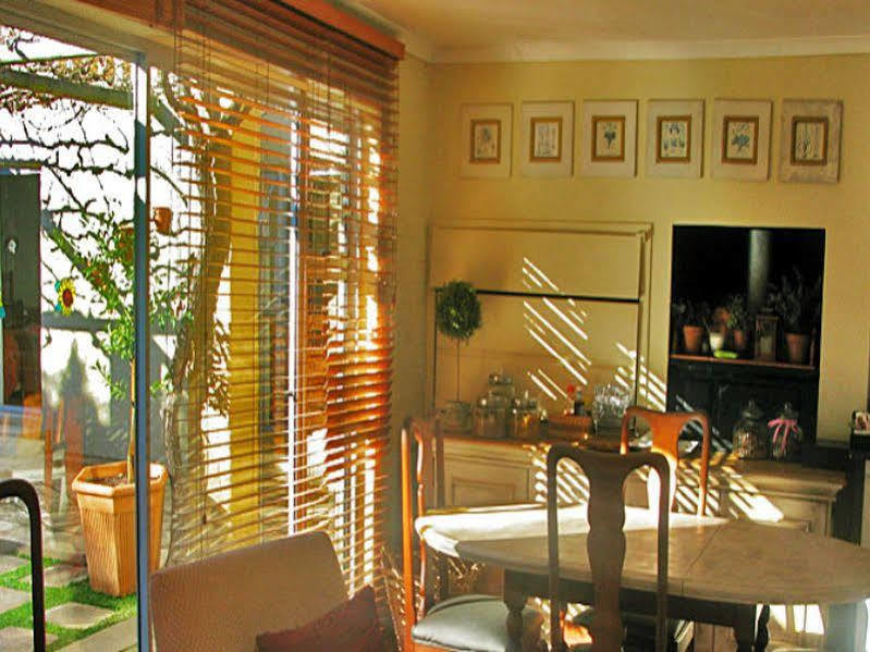 Casablanca Bed And Breakfast 斯泰伦博斯 外观 照片